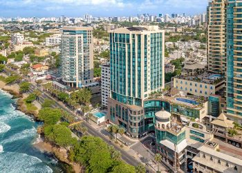 Un estudio presentado por Analytica, con apoyo del Banco Central, destaca que al 2022 la industria turística acumulaba inversiones por US$22,208.2 millones, de la que US$14,903 millones corresponde a hotelería y otros US$7,406 millones en la parte inmobiliaria.