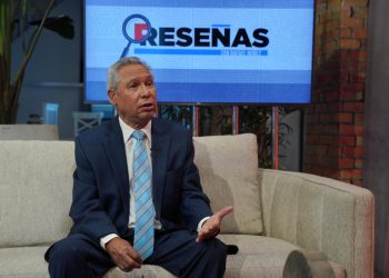 El economista llamó a ver que con una presión tributaria de un 13 ½% es imposible resolver los principales problemas del país.