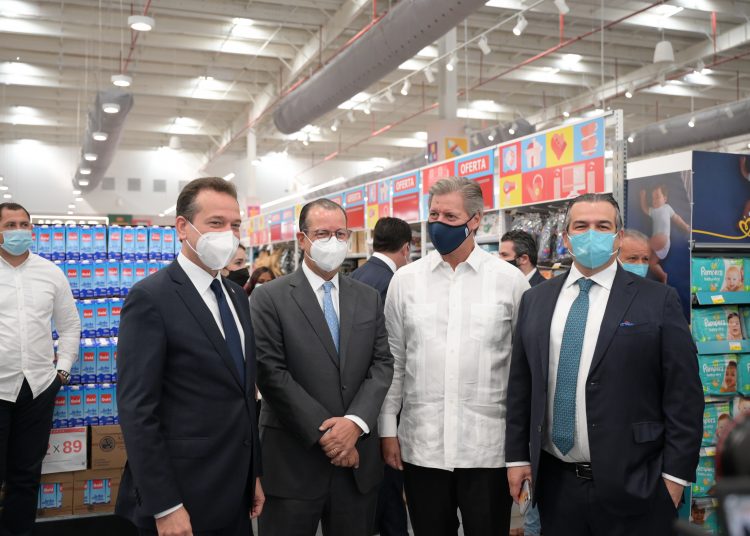 Ito Bisonó, Jose Armando Bermudez, Edmond Elías y Pedro Juan Lama.