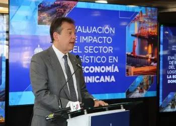 Señaló que los puertos de Caucedo y Río Haina concentran el 97% del volumen de contenedores importados al país y están entre los más eficientes de la región.