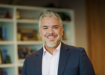 Explicó que RD debe combinar el talento artístico de su población y los recursos naturales que posee.