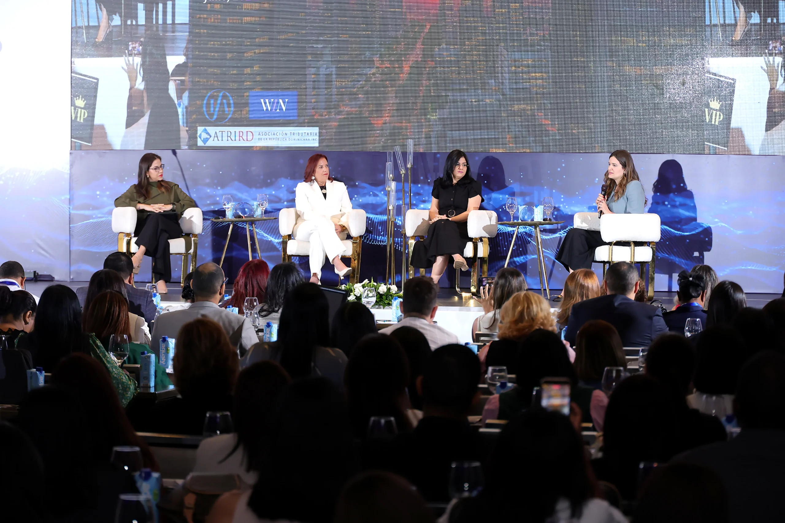 Darma Romero, Andrea Paniagua, Juanita Canahuate y Yakaira Pérez.