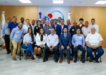 Participaron personal de nivel medio y ejecutivo que desempeña un papel central en las políticas de riesgo sísmico de las instituciones que componen la mesa sísmica de la República Dominicana.