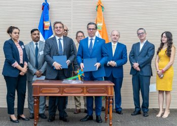 Jai Shroff y César Dargam en la firma del acuerdo | Fuente externa.