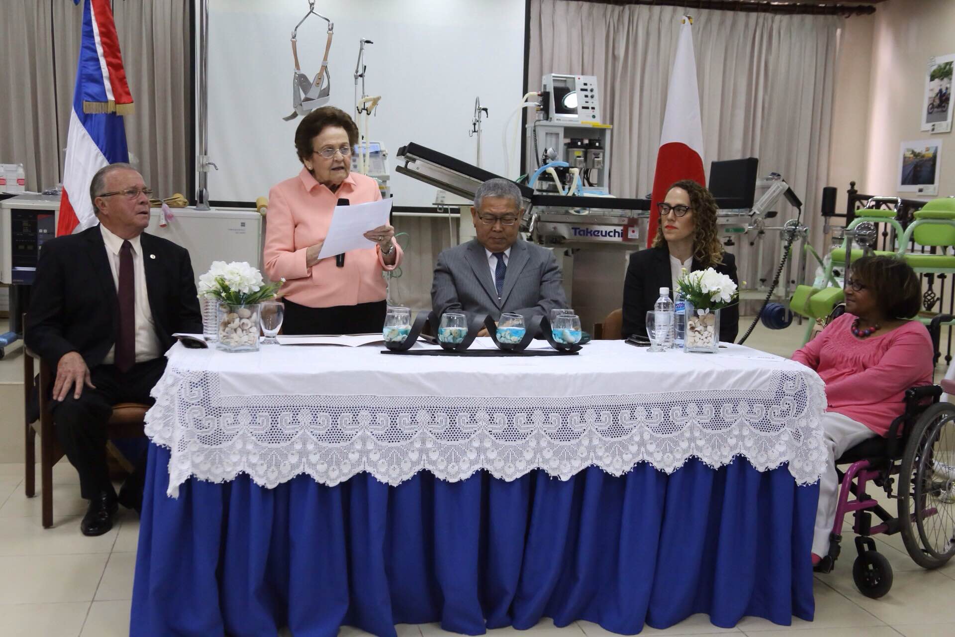 Arturo Pérez Gaviño, Mary Pérez Marranzini, Takashi Fuchigami, María Fernanda Ortega y Cristina Francisco.