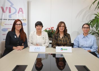 Jennifer Pérez, Olga Noboa de Arocha, Josefina Navarro y Kirssys Abreu