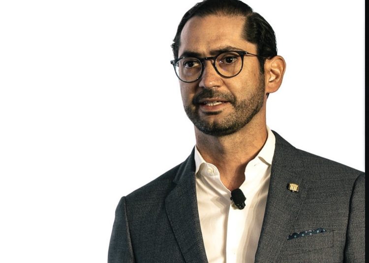 Joel González destaca que la inflación en República Dominicana se ha mantenido dentro del rango meta durante los últimos tres años.