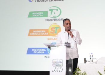 El ministro de la Presidencia, Joel Santos Echavarría.