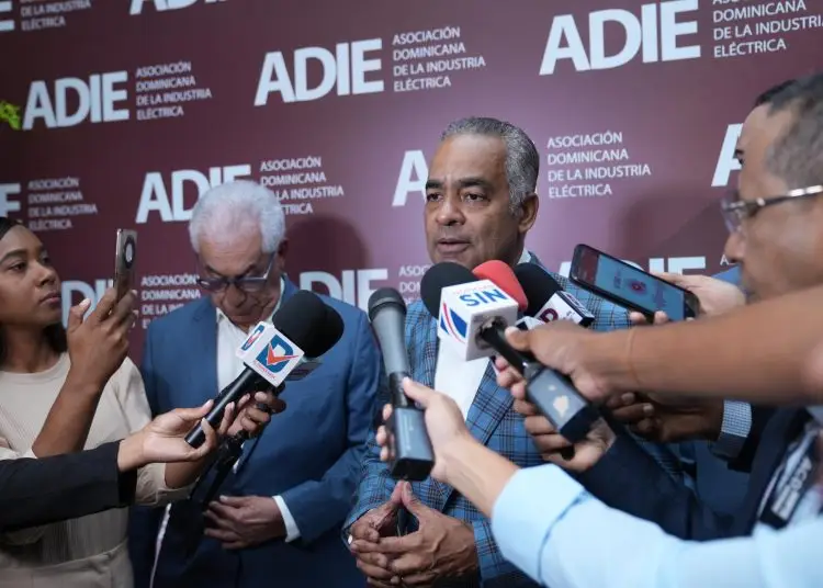 Joel Santos resaltó las acciones del Gobierno para seguir el fortalecimiento del sistema energético.