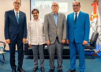 José Mármol, Ignacio Sánchez de Lerín, Roberto Cassá y Olivo Rodríguez Huertas.