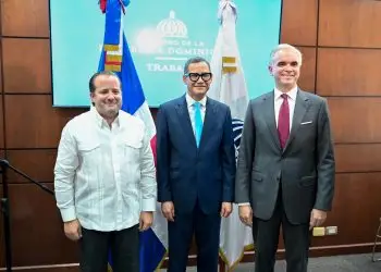 Olivares dijo que trabajará por el bienestar de los dominicanos y la construcción de una democracia más sólida.