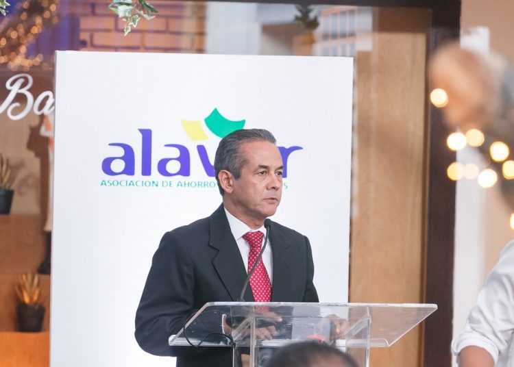 José Francisco Deschamps.