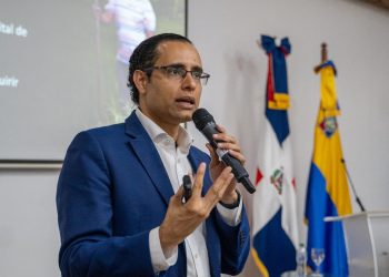 El economista destacó que una de las debilidades que imperan en la sociedad dominicana está relacionada con la falta de educación financiera.