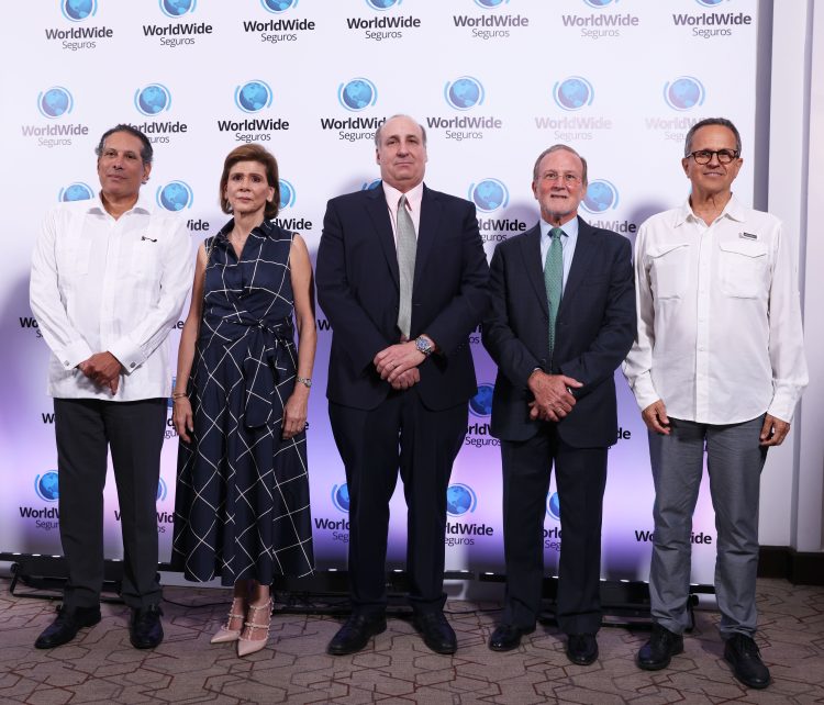 Juan Enrique Alvarez, Elena Viyella de Paliza, Zanoni Selig, Ignacio Mendez y Juan Perdomo. | Fuente externa.