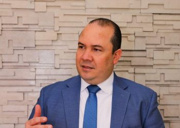 González destacó que, durante el primer mandato de Donald Trump, la Estrategia de Seguridad Nacional de Estados Unidos de 2017 identificó a China como el principal rival del país.