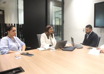 Julia Ramírez, Melissa Bretón y Víctor Rodríguez, ejecutivos del PNUD.