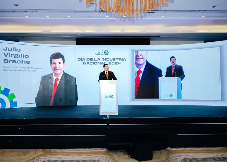 La actividad fue encabezada por el presidente AIRD, Julio Virgilio Brache, y los directivos de esa organización empresarial.