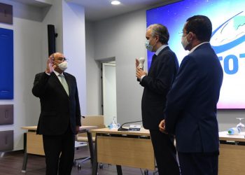 Juramentación de Rafael Santos como director general de Infotep. | Fuente externa.