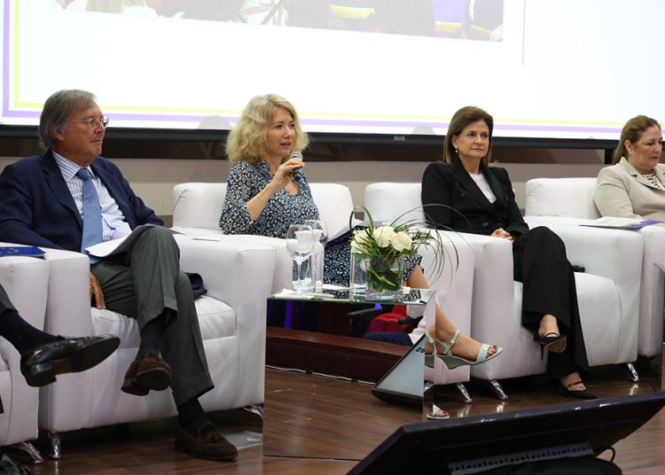 La diplomática enfatizó que, gracias al EPA, el país ha conseguido diversificar sus exportaciones hacia Europa con una ampliación de productos y con un mayor valor agregado.