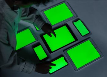 Keenadu se utiliza principalmente para cometer fraude publicitario, usando los dispositivos infectados para generar clics falsos en anuncios sin que el usuario lo note.