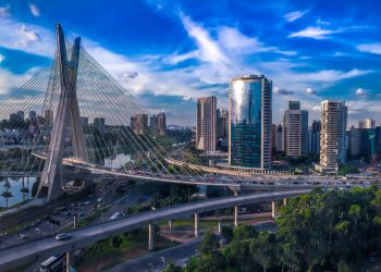 Los países deben tener en cuenta la transición verde y digital.