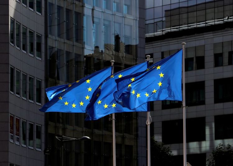 Los países de la UE menos endeudados en el tercer trimestre eran Estonia (18.2%), Bulgaria (21%), Luxemburgo (25.7%), Suecia (29.7%) y Dinamarca (30.1%). - Fuente externa.