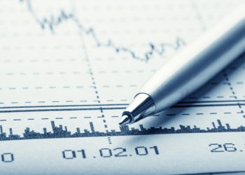 Mientras, la inflación subyacente, dato clave que analiza la Fed en su toma de decisiones, bajó interanualmente dos décimas, hasta el 3.6%, y en términos mensuales creció tres décimas.