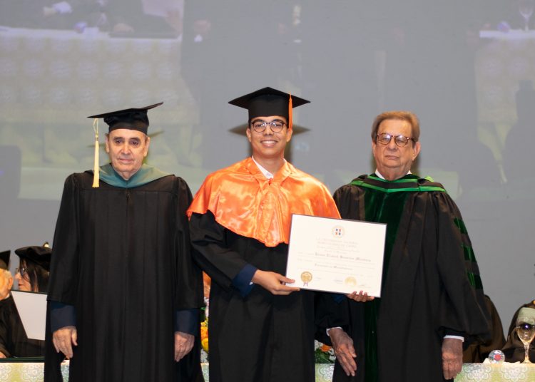 Los graduandos corresponden a las facultades de Arquitectura y Artes, Ciencias y Tecnología, entre otras. | Fuente externa.