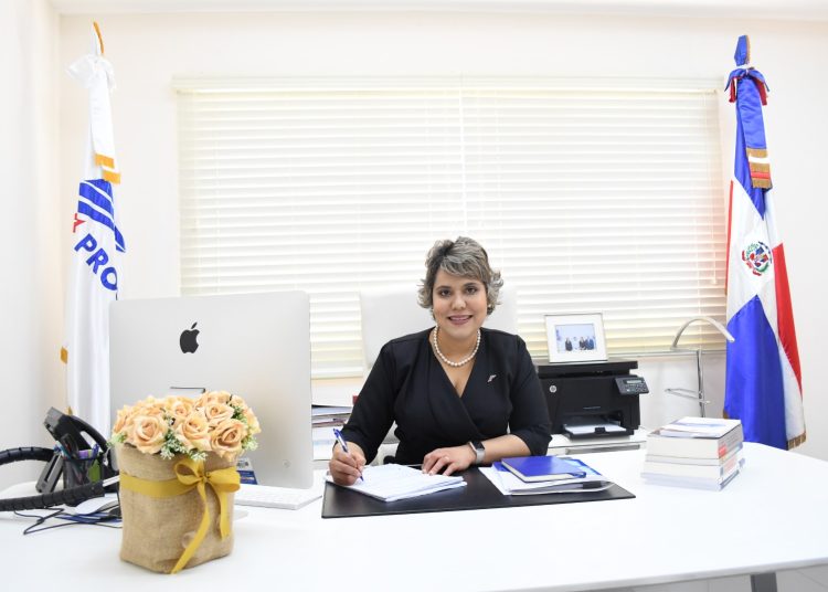 Presidente del consejo directivo de la Comisión Nacional de Defensa de la Competencia (ProCompetencia), María Elena Vásquez Taveras. | Fuente externa.