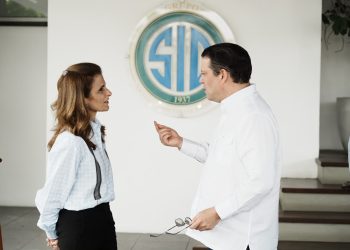 Sanz Lovatón sostuvo un encuentro con ejecutivos de Grupo SID para abordar temas relacionados con el desarrollo de la industria nacional.