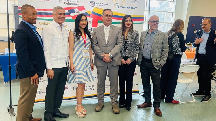 El evento facilitó reuniones estratégicas entre empresarios dominicanos y extranjeros, explorando nuevas oportunidades de negocio en el mercado norteamericano.