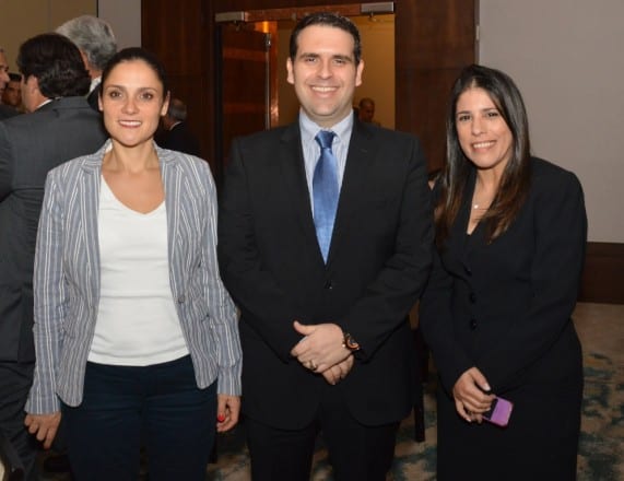 Liliana Cabeza, Moisés Aguiar y Ninoska Suárez de Córdova.
