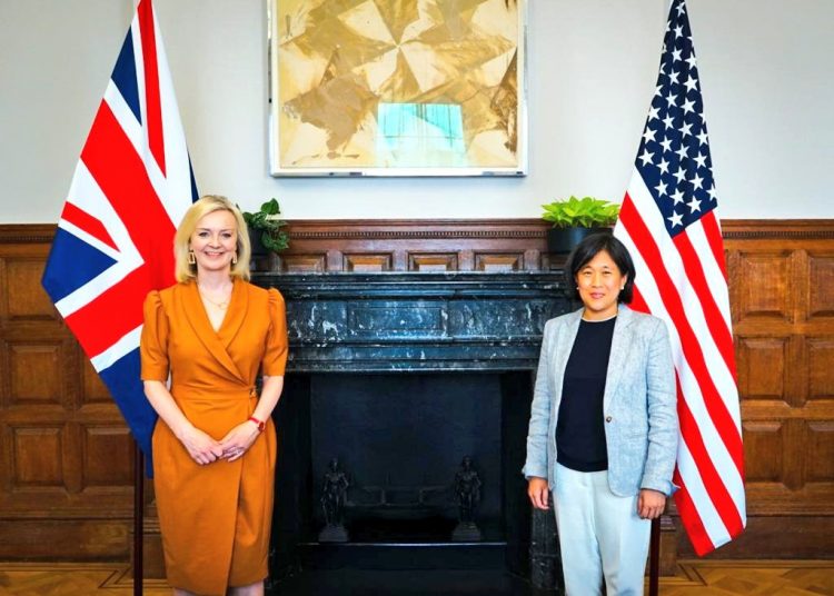 Liz Truss y Katherine Tai