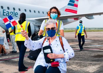 Llegada de pasajeros por el Aeropuerto de Samaná. | Fuente externa.