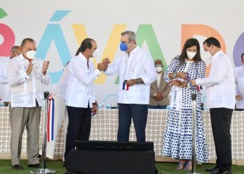 Luis Abinader plaza punta cana