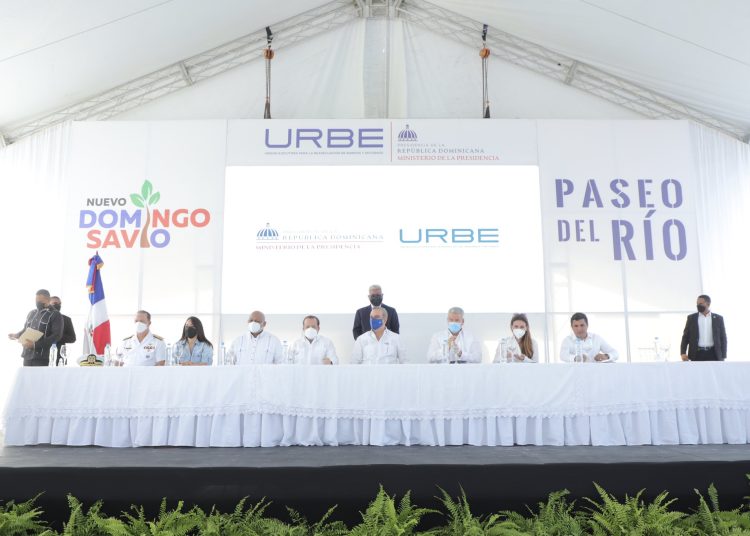 Luis Abinader, Paseo del río