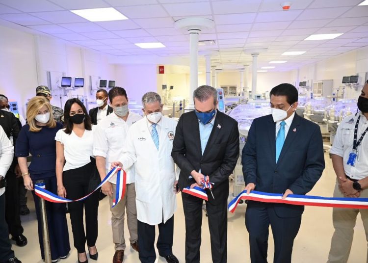 Luis Abinader ciudad sanitaria Luis Eduardo Aybar