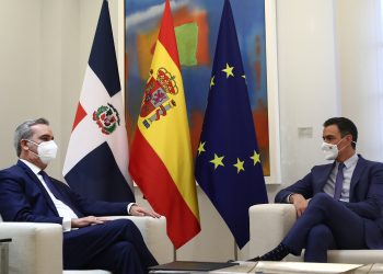 Luis Abinader y Pedro Sánchez
