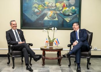 Luis Abinader y Rodrigo Chaves