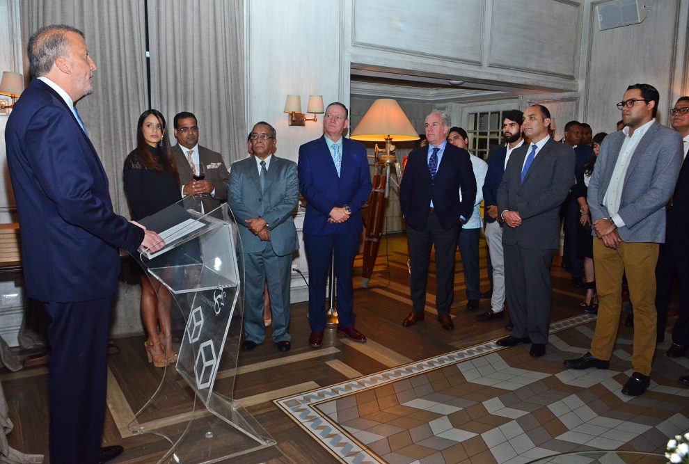 luis valdez presidente de asodec