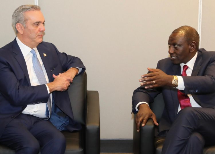 Intercambiaron impresiones sobre el trabajo de los policías kenianos desplegados en Haití.