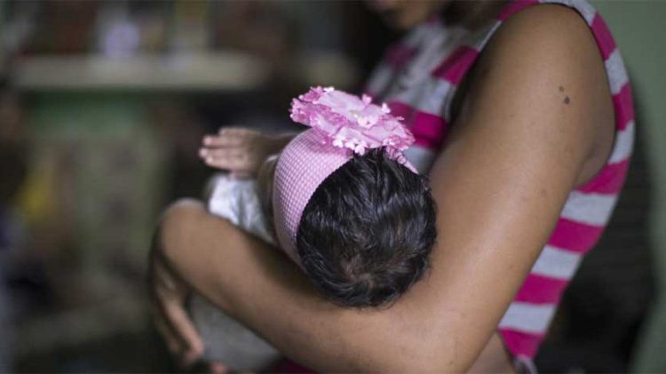 El informe refleja una reducción sostenida de la fecundidad adolescente en la última década.