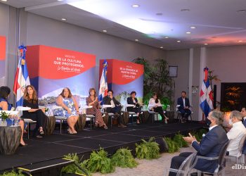 Panel “Marca País” | Lésther Álvarez