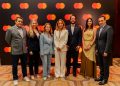 Ejecutivos y expertos del sector financiero durante la apertura de Mastercard Day en República Dominicana, donde se discutieron tendencias del comercio digital.