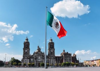 El país se verá "afectado por la incertidumbre global y las restricciones comerciales".