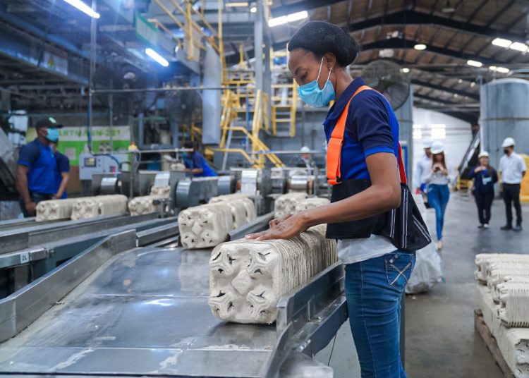 A pesar de la desaceleración en el ritmo de crecimiento de los precios, el costo de la producción manufacturera aún se mantiene alto. - Fuente externa.