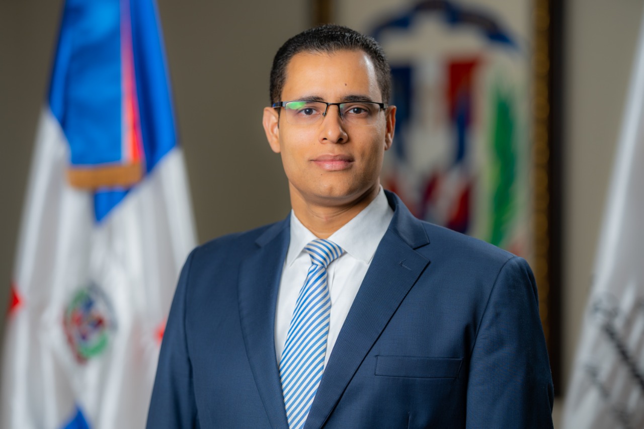 ministro de economia juan ariel jimenez 01 (1)