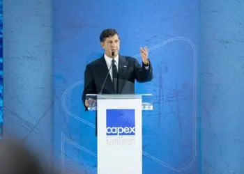 El empresario expuso sobre “Posicionamiento de Santiago: Crecimiento y la Economía Nacional".