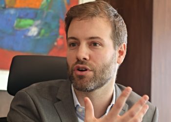 Además del papel del sector empresarial, Canal destacó que el Estado tiene un rol importante: debe incentivar la inversión en investigación y desarrollo (I+D) y la provisión de infraestructuras.