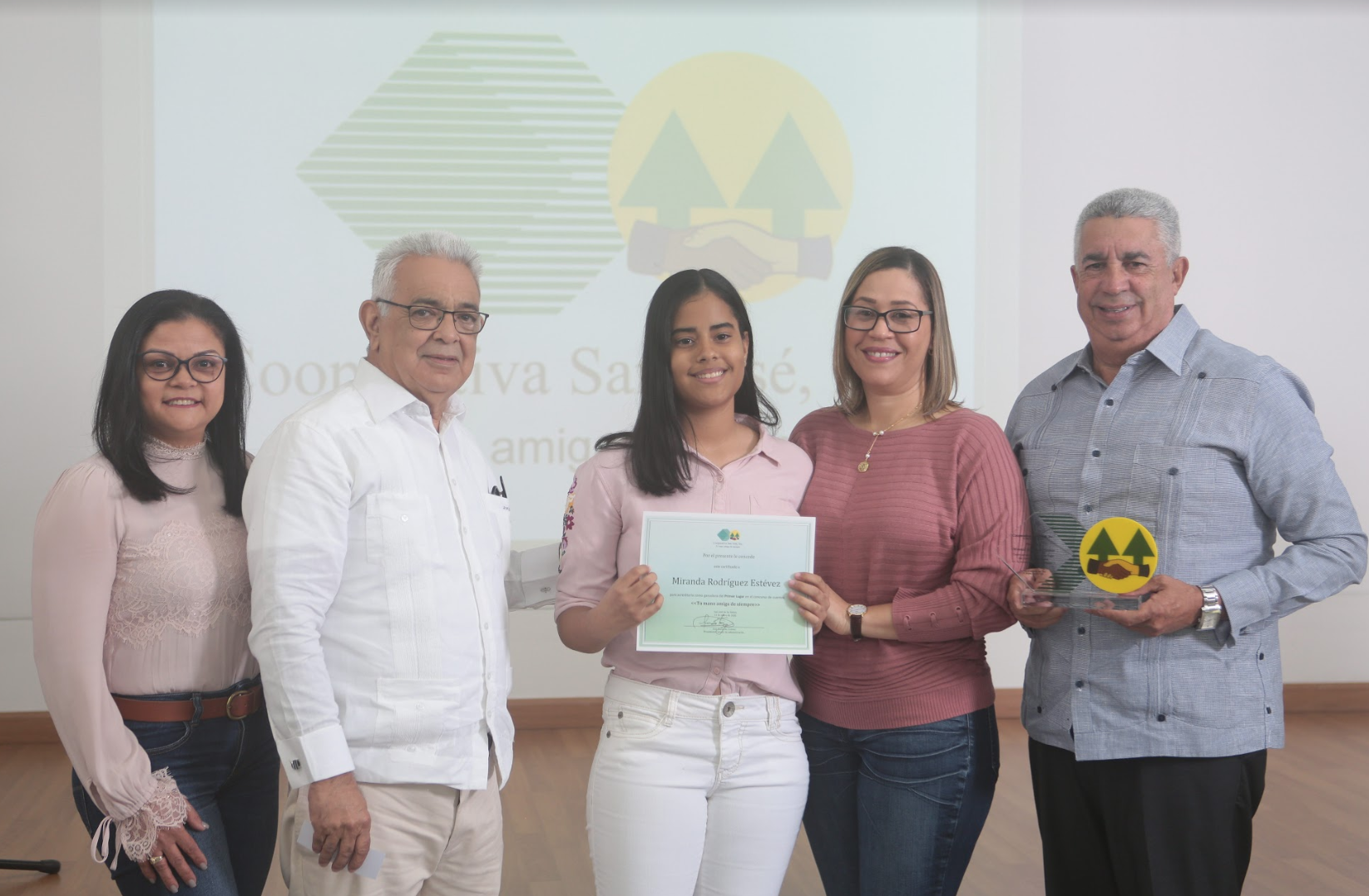 margarita rodríguez, joaquín hernández , miranda rodríguez estévez, mercedes carmen estévez y josé abelardo estévez.